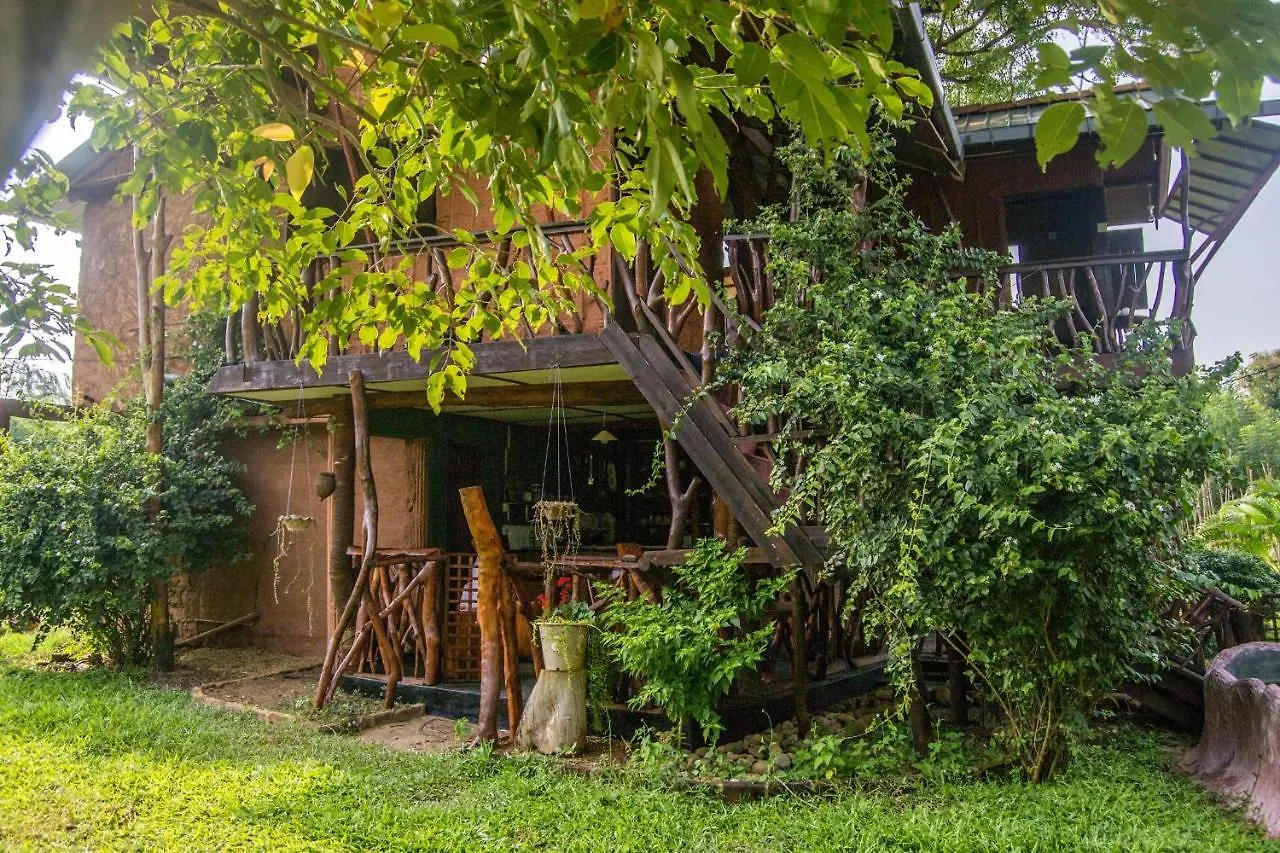 Anushka Nera Nature House Sigirîya